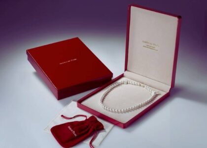 Necklace Boxes